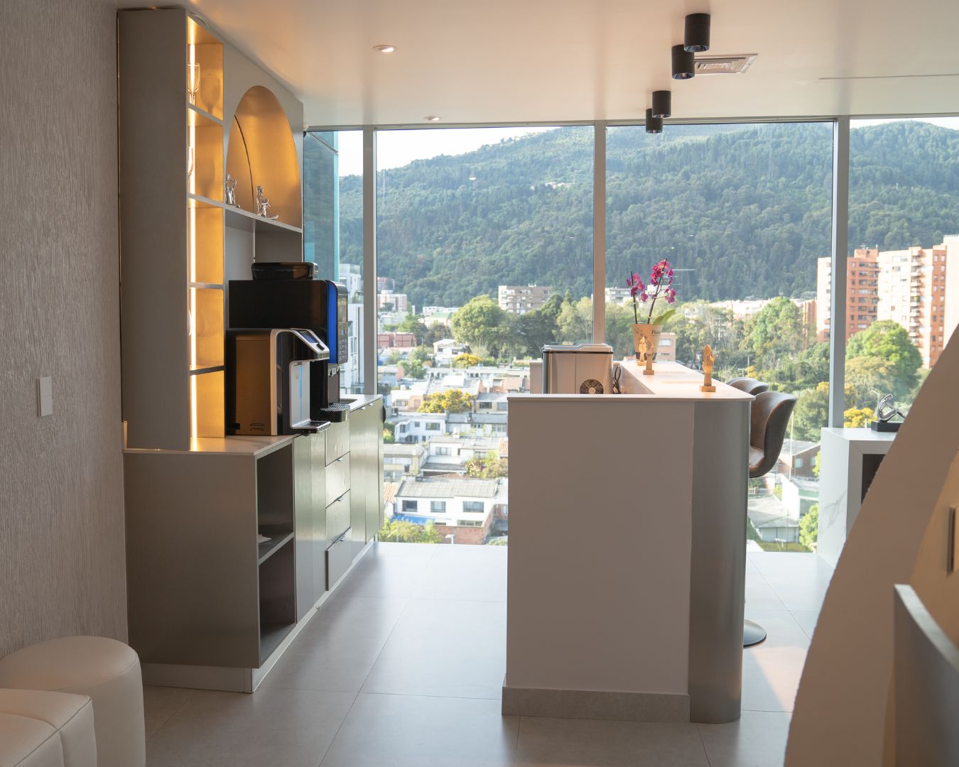 Espacio clínico de Bèl Medicina Estética para atención segura y profesional Espacio clínico de Bèl Medicina Estética para atención segura y profesional